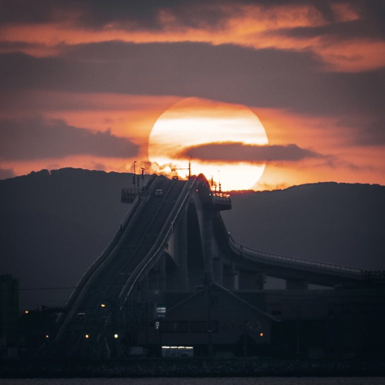 観てよし、撮ってよし、渡ってよし「江島大橋」